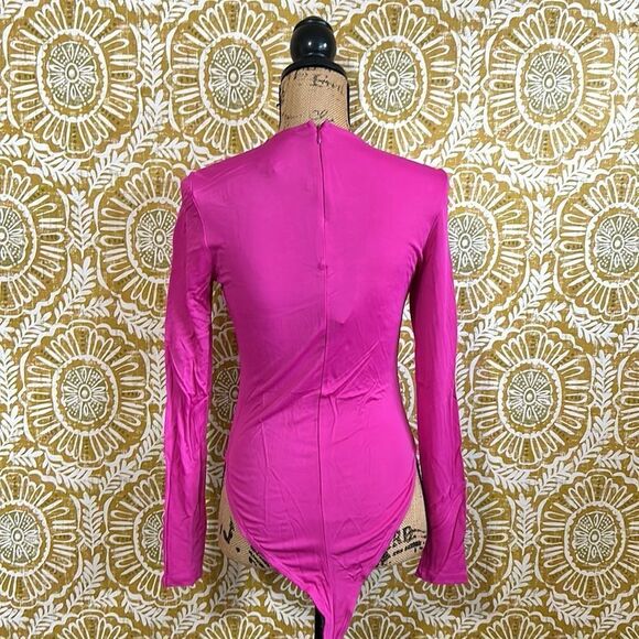 NWT FARM Rio Twist Detail Cutout Viscose Long Sleeve Bodysuit in Pink size M - Picture 10 of 14